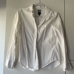 GAP  Classic White Button-Down Shirt